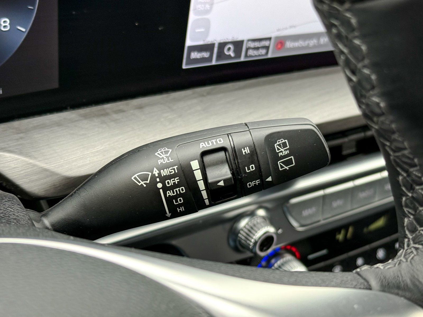 Used 2025 Kia Telluride SX Prestige X-Line image 32