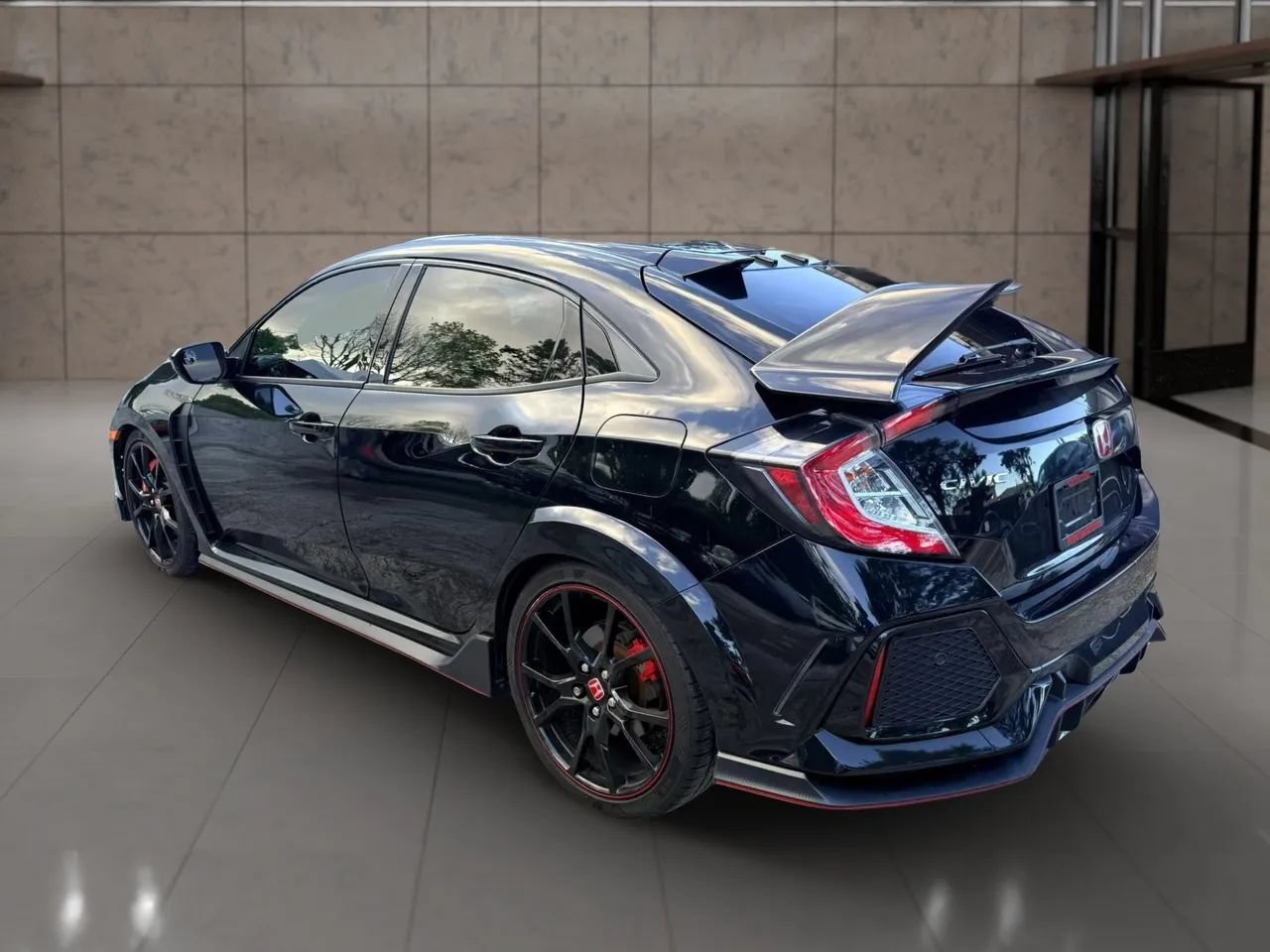 Used 2017 Honda Civic Type R image 5