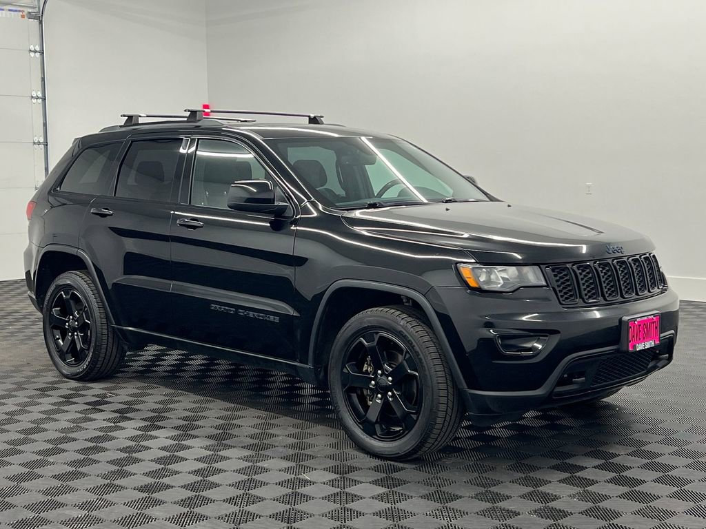 Used 2020 Jeep Grand Cherokee Laredo image 6