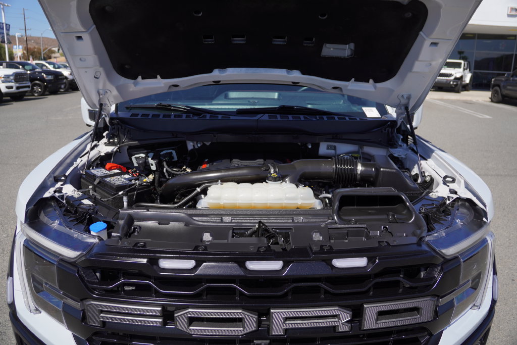 Used 2025 Ford F150 Raptor AWD/4WD image 16