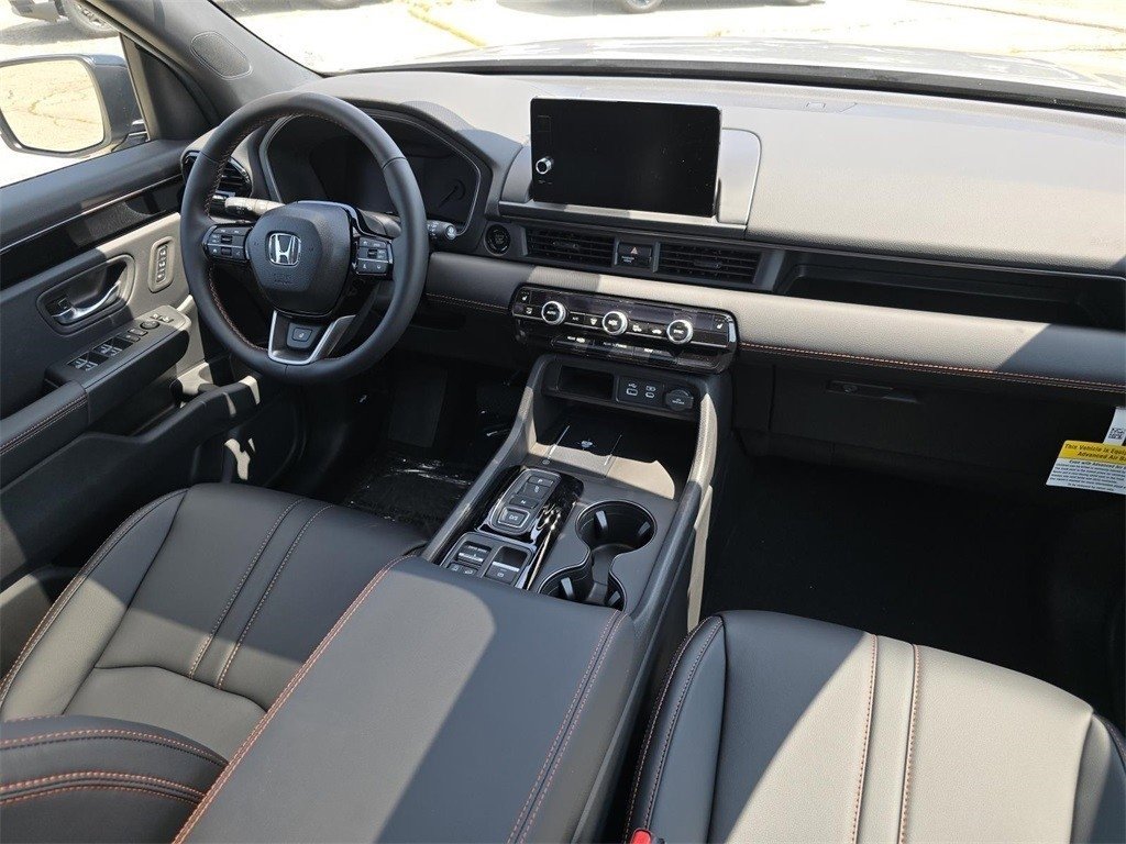 New 2025 Honda Pilot TrailSport image 27