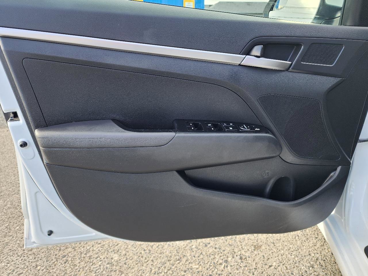 Used 2019 Hyundai Elantra SE w/ Cargo Package image 8