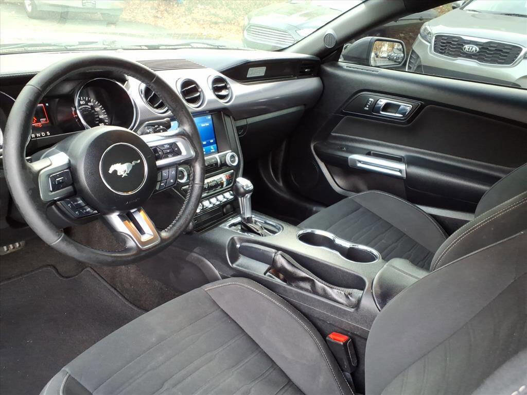 Used 2017 Ford Mustang Coupe image 10