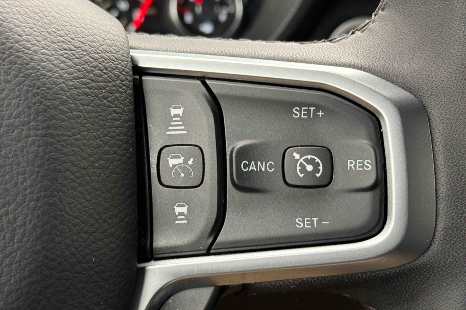 Used 2025 RAM 1500 Big Horn image 33