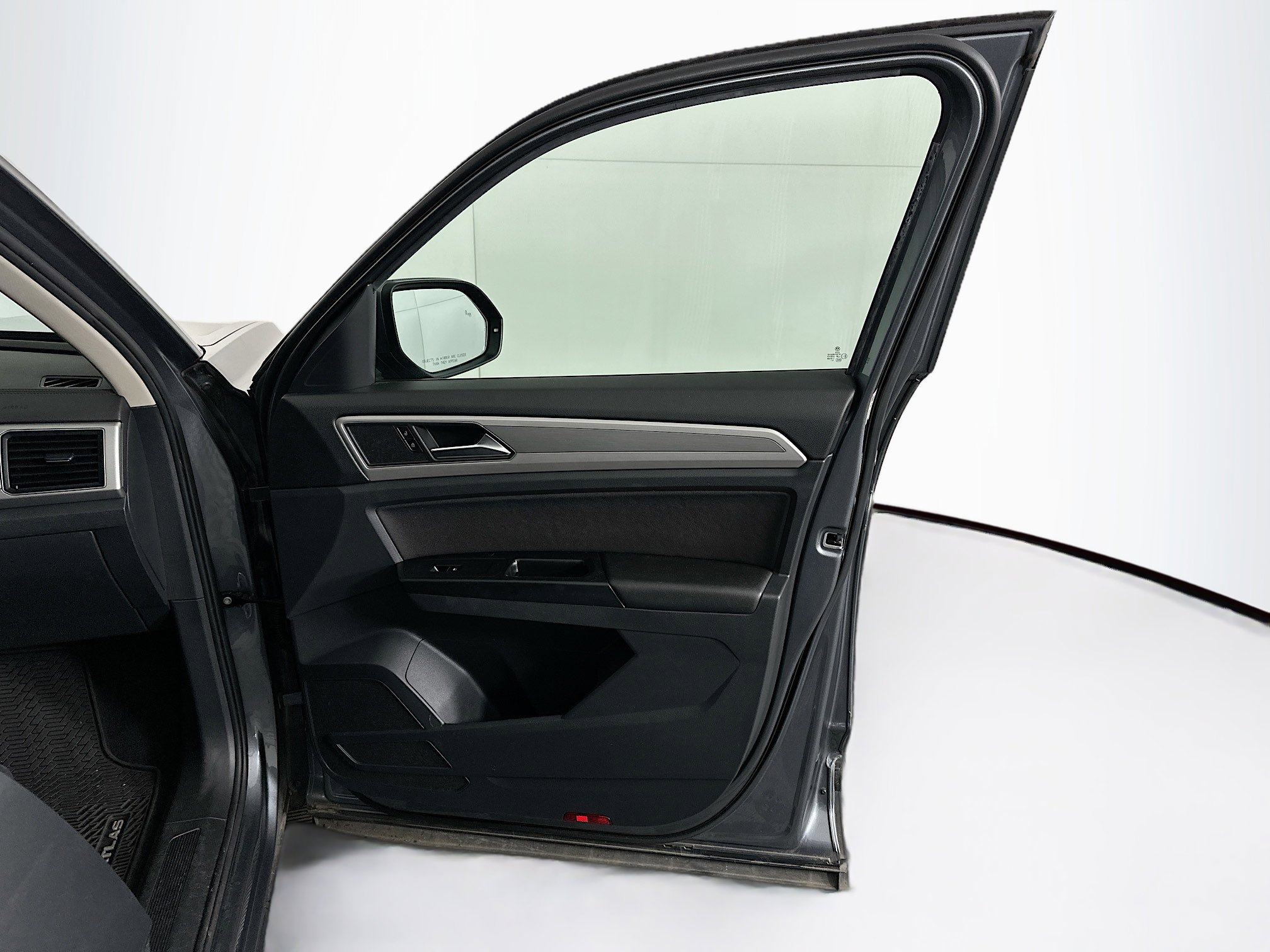 Used 2019 Volkswagen Atlas S w/ Towing Package image 33