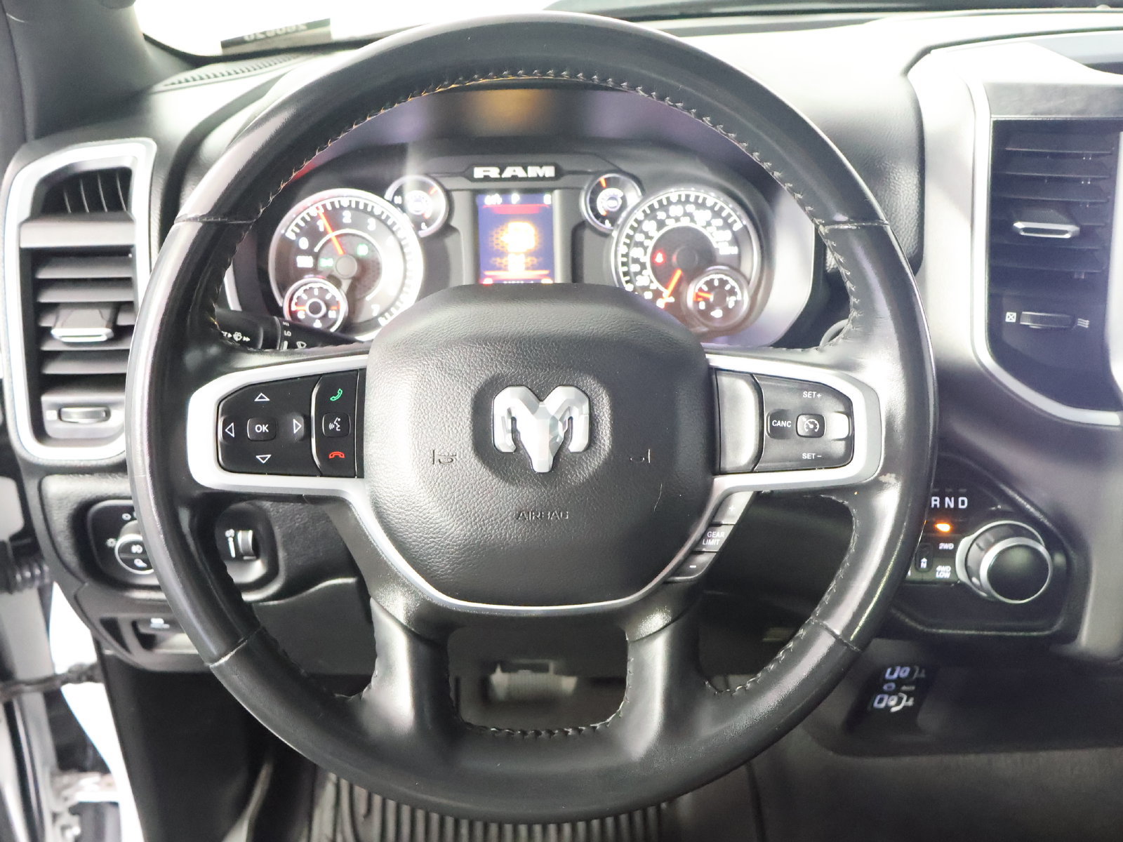 Used 2022 RAM 1500 Big Horn AWD/4WD image 36