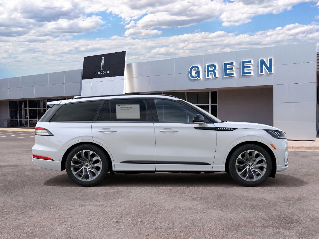 New 2027 Lincoln Aviator AWD image 5