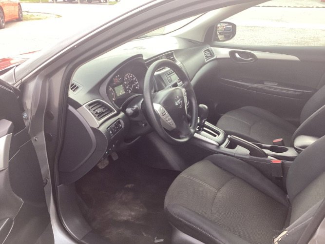 Used 2017 Nissan Sentra S image 5
