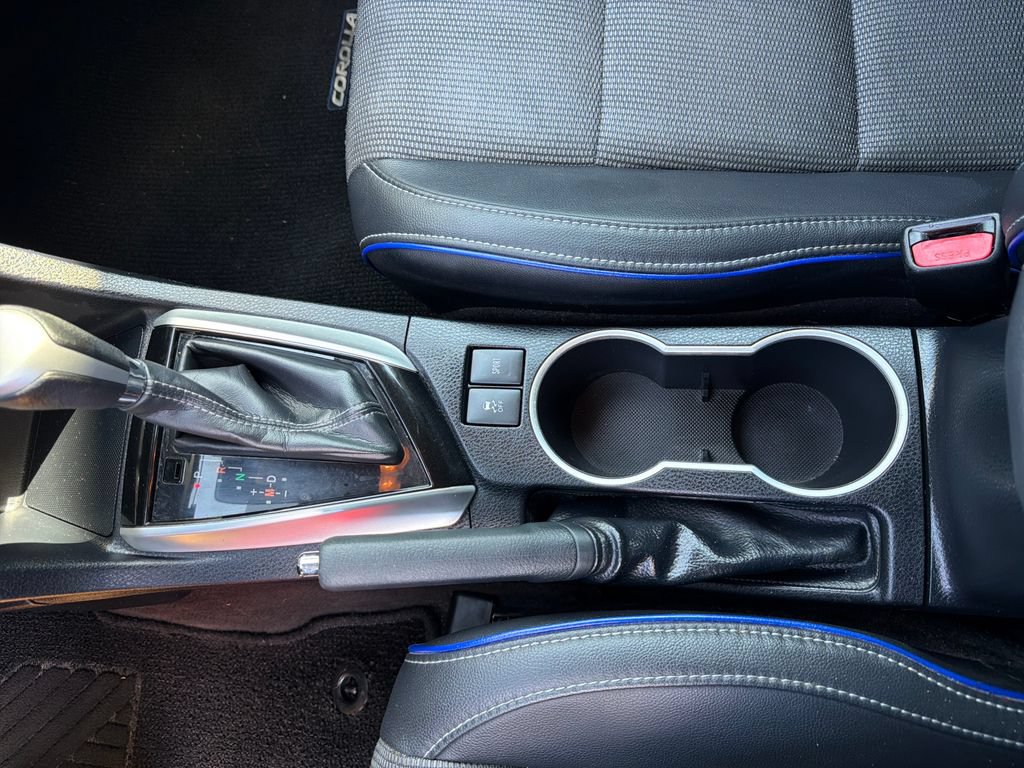 Used 2019 Toyota Corolla SE FWD image 29