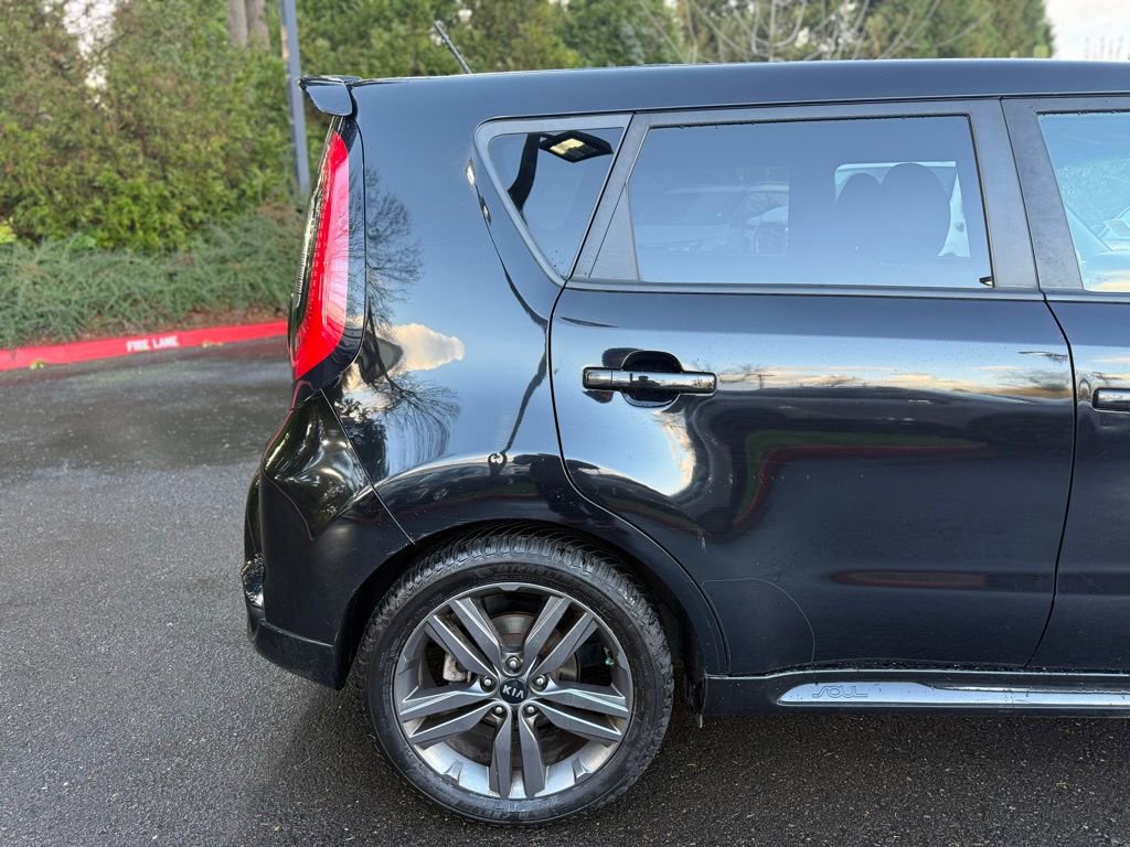 Used 2016 Kia Soul + w/ Tarmac Special Edition FWD image 12