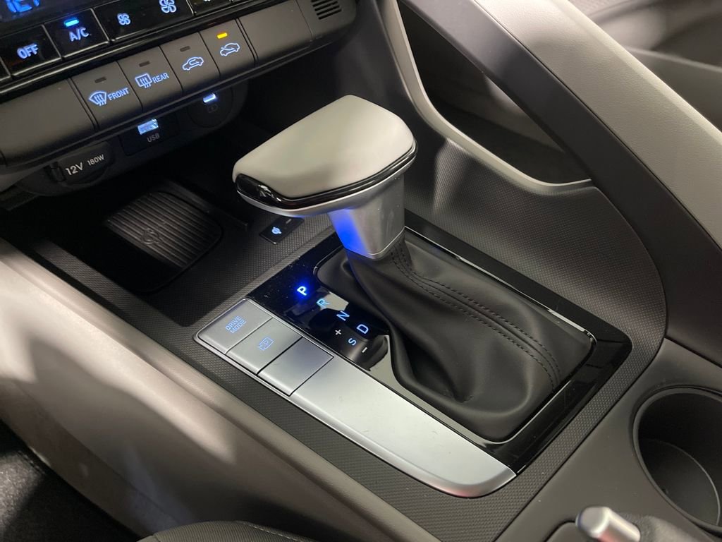 New 2025 Hyundai Elantra Sport image 24