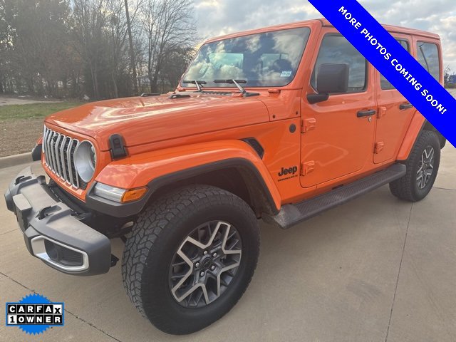 Used 2025 Jeep Wrangler Sahara image 2