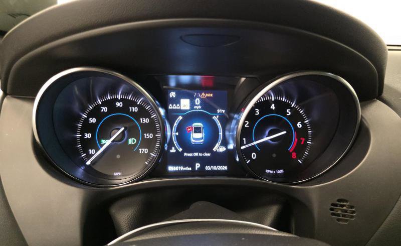 Used 2020 Jaguar F-PACE Premium image 14