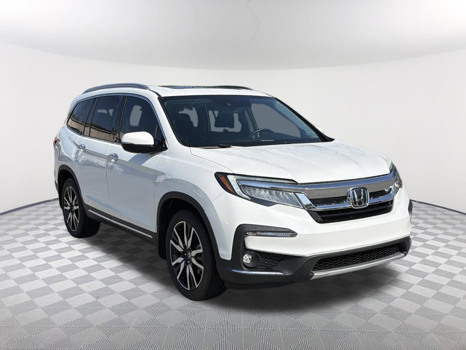 Used 2021 Honda Pilot Touring image 3