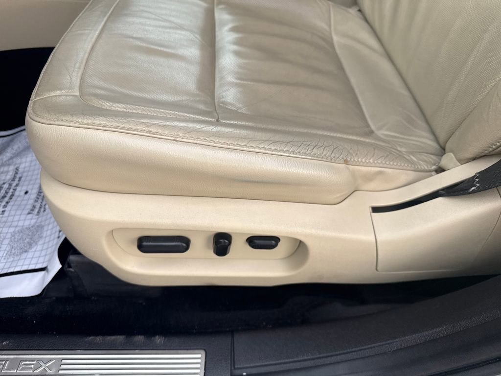 Used 2019 Ford Flex Limited image 28