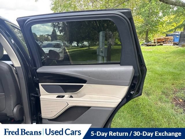 Used 2024 Lincoln Nautilus Premier AWD/4WD image 20