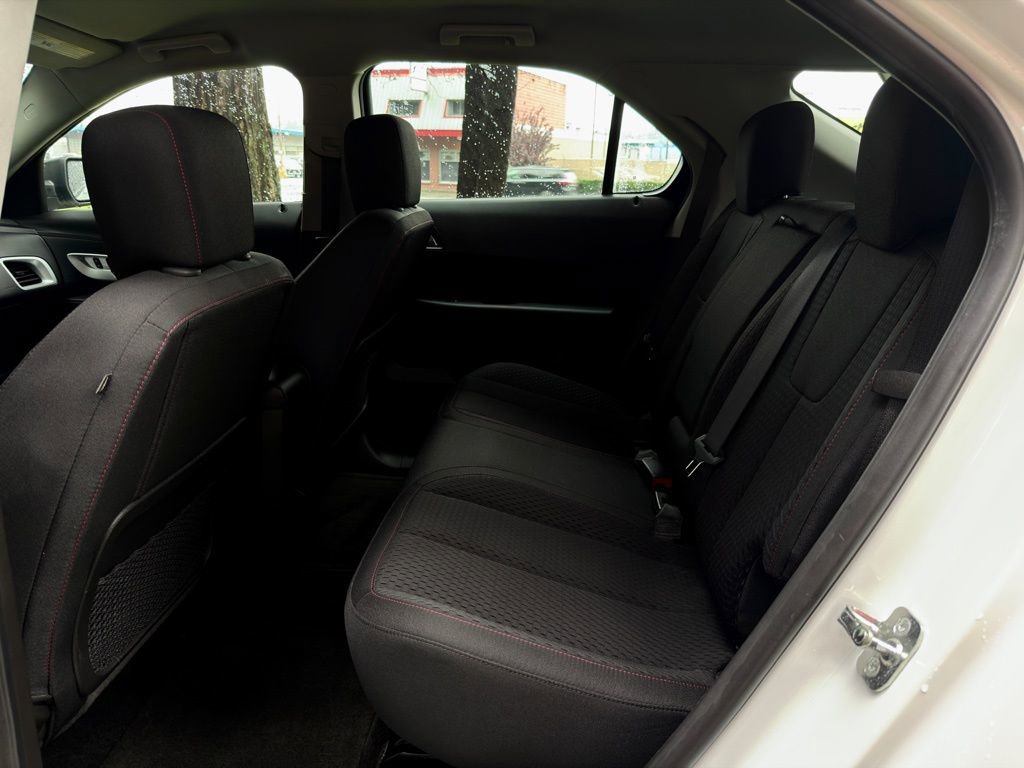 Used 2015 Chevrolet Equinox LS image 23