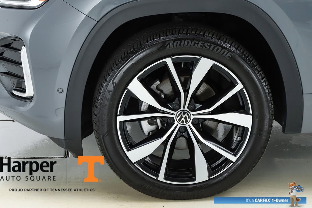Used 2025 Volkswagen Atlas SEL Premium R-Line AWD/4WD image 45