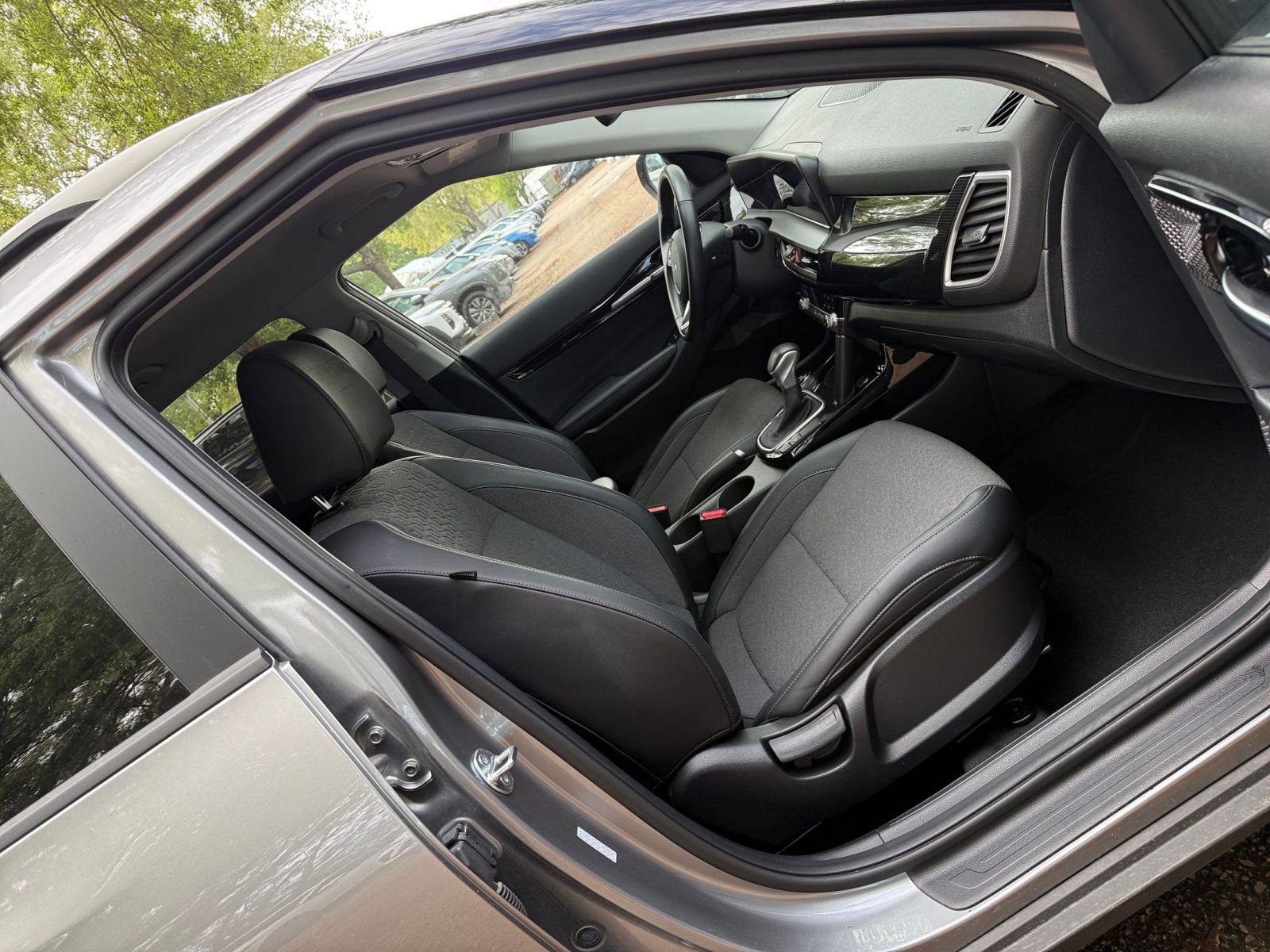 Used 2025 Kia Seltos S image 25