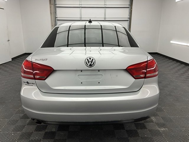Used 2014 Volkswagen Passat Wolfsburg Edition image 21