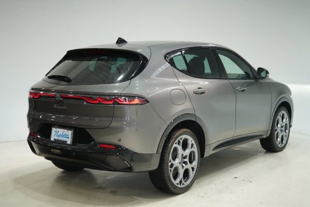 New 2025 Alfa Romeo Tonale w/ Premium Package image 7