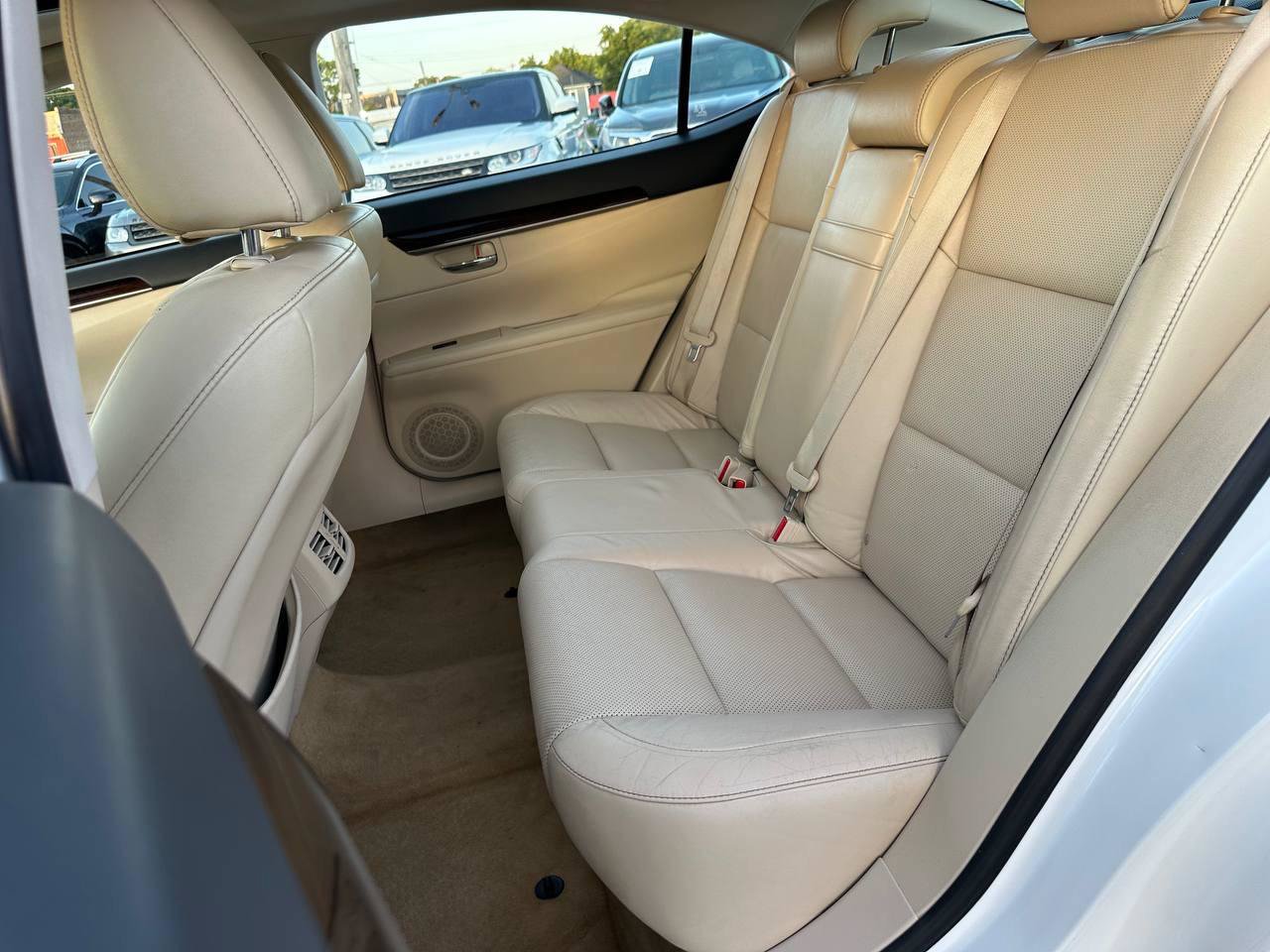 Used 2013 Lexus ES 350 w/ Luxury Pkg FWD image 23