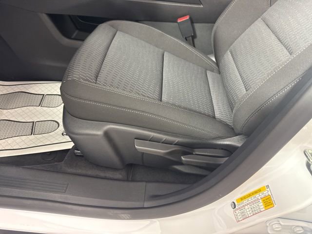 New 2026 Chevrolet Equinox LT w/ Safety and Technology Package FWD image 26