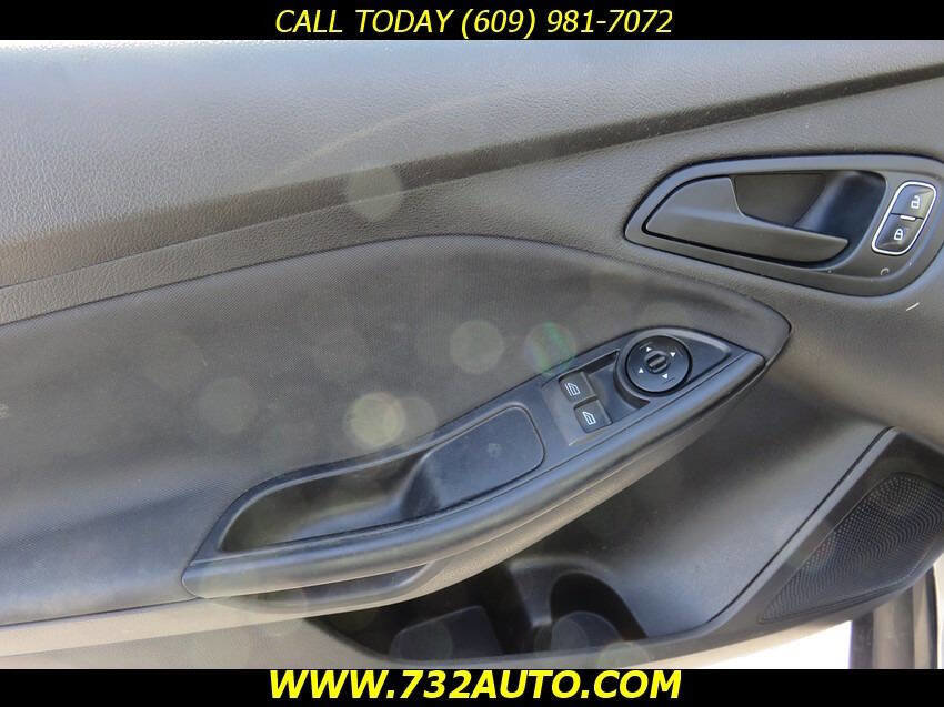 Used 2016 Ford Focus S image 26