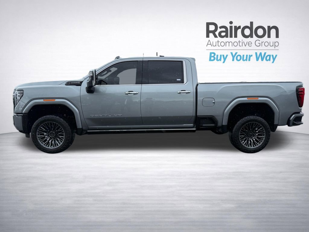 Used 2024 GMC Sierra 3500 Denali Ultimate image 9