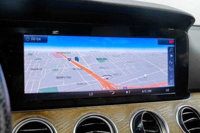 Used 2018 Mercedes-Benz E 300 image 27