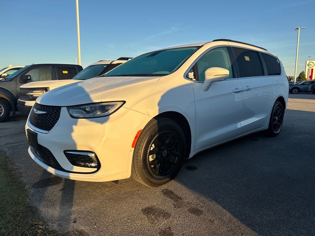 Used 2022 Chrysler Pacifica Touring-L