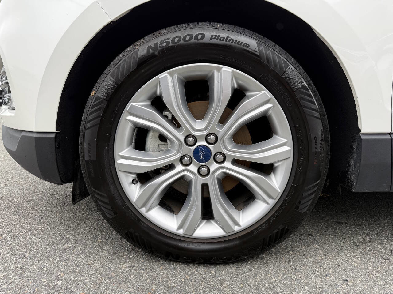 Used 2020 Ford Edge Titanium image 23
