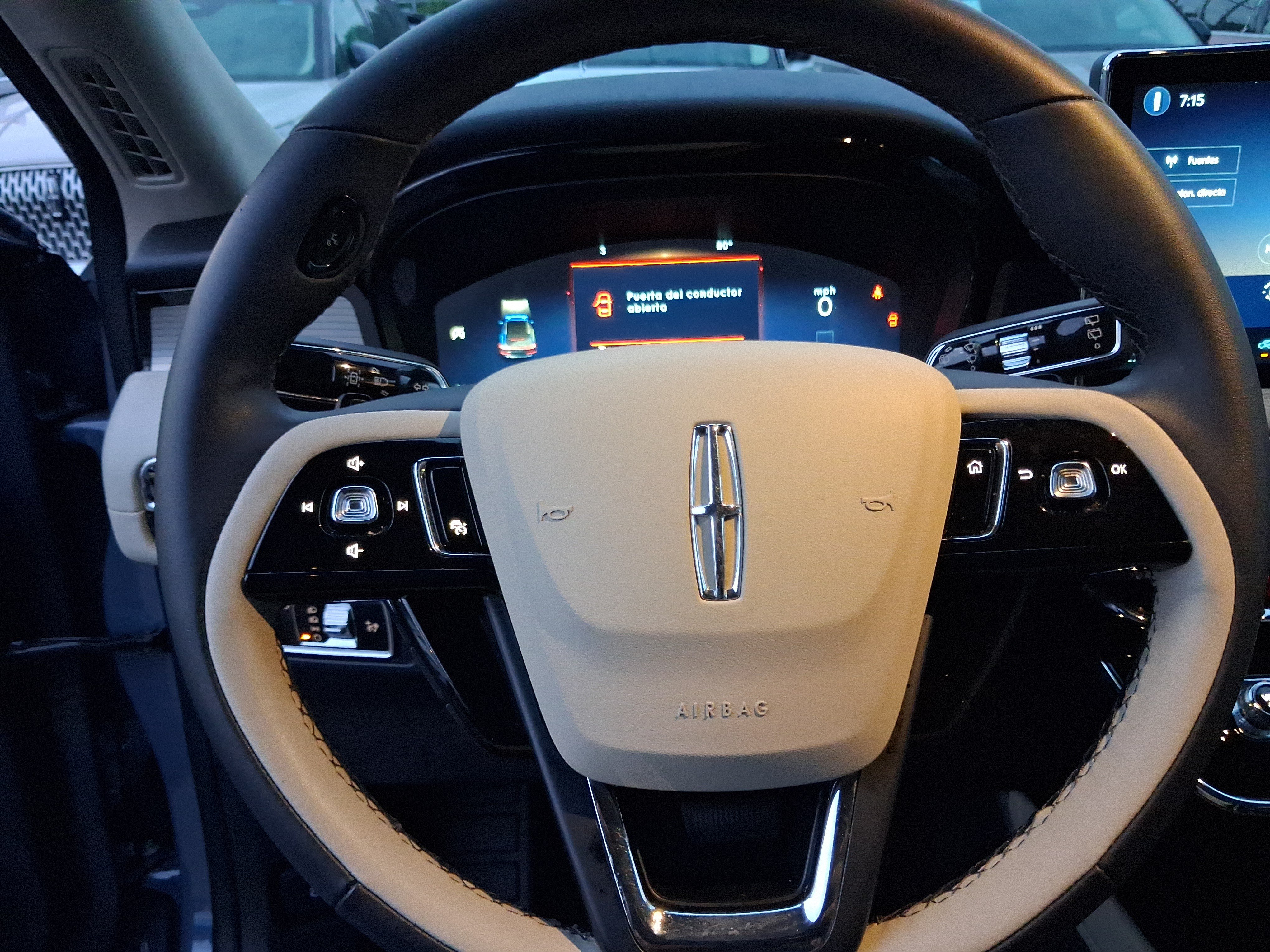 Certified 2025 Lincoln Corsair FWD image 13