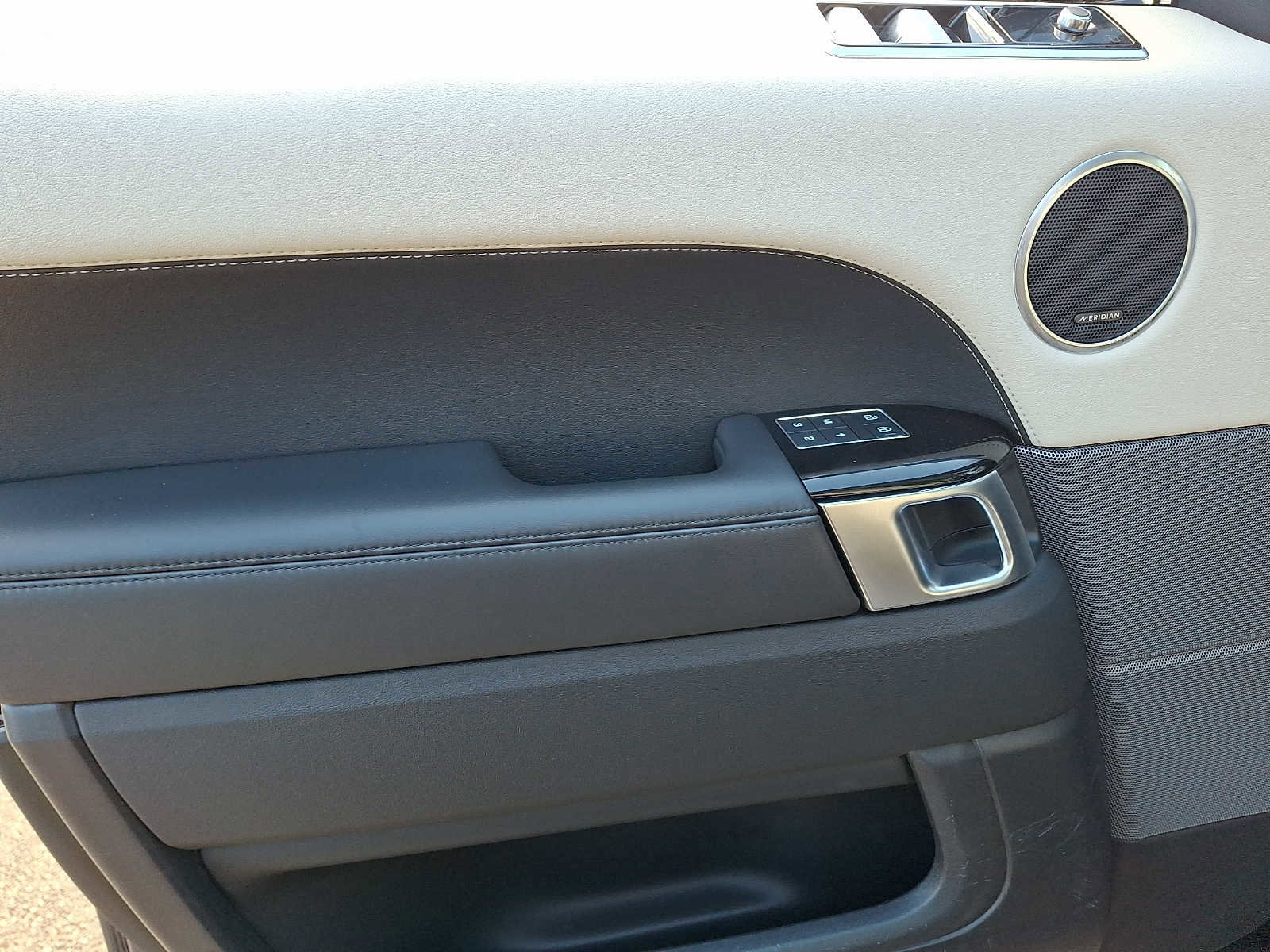 Used 2021 Land Rover Range Rover Sport HSE Silver Edition image 9