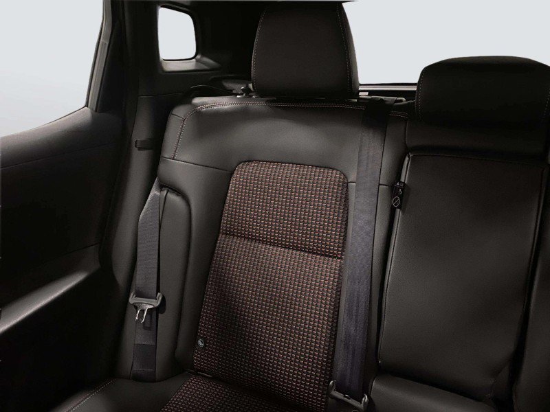 New 2026 Nissan Kicks SR w/ Cold Weather Package FWD image 23