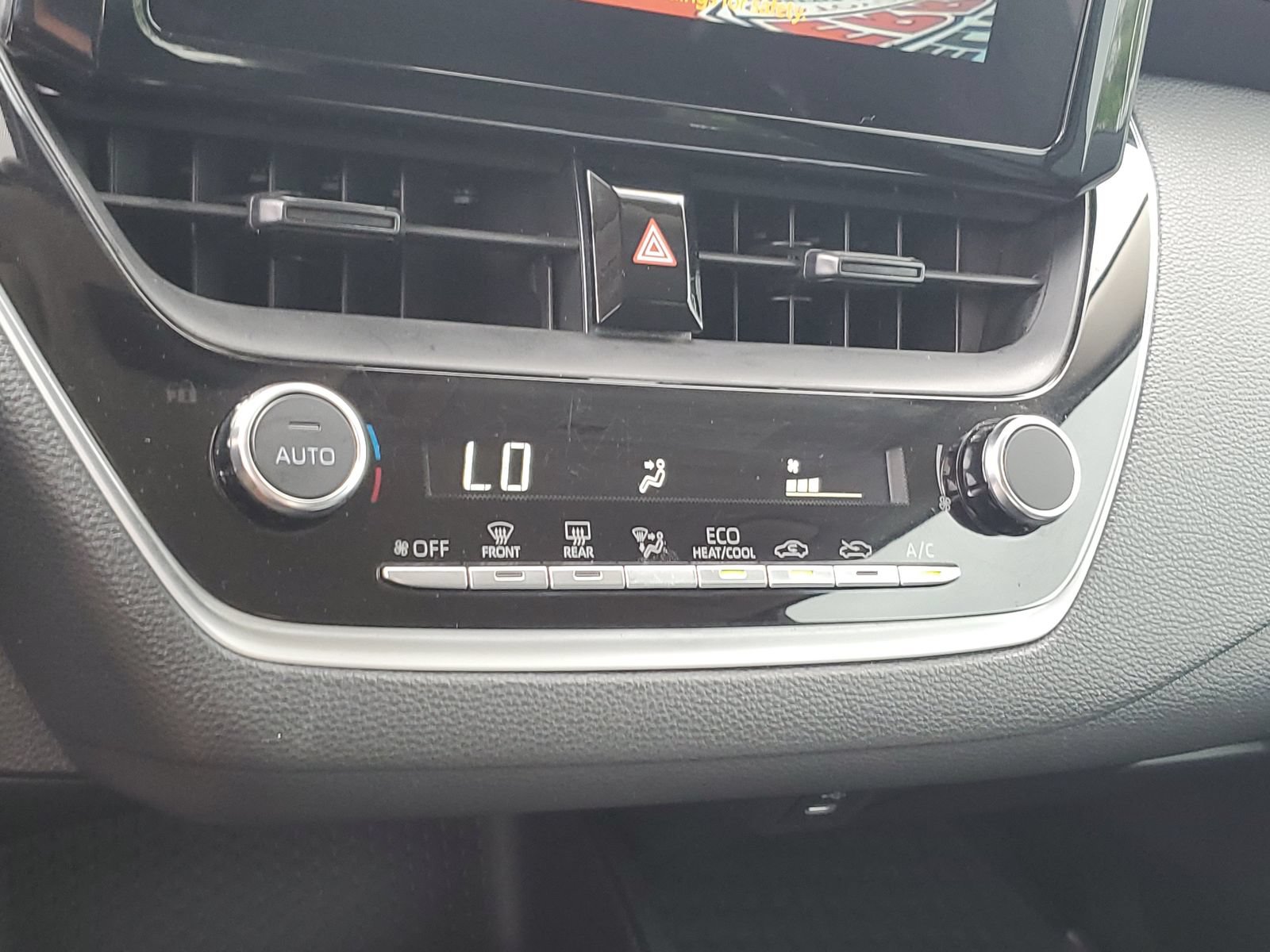 Certified 2024 Toyota Corolla LE FWD image 29