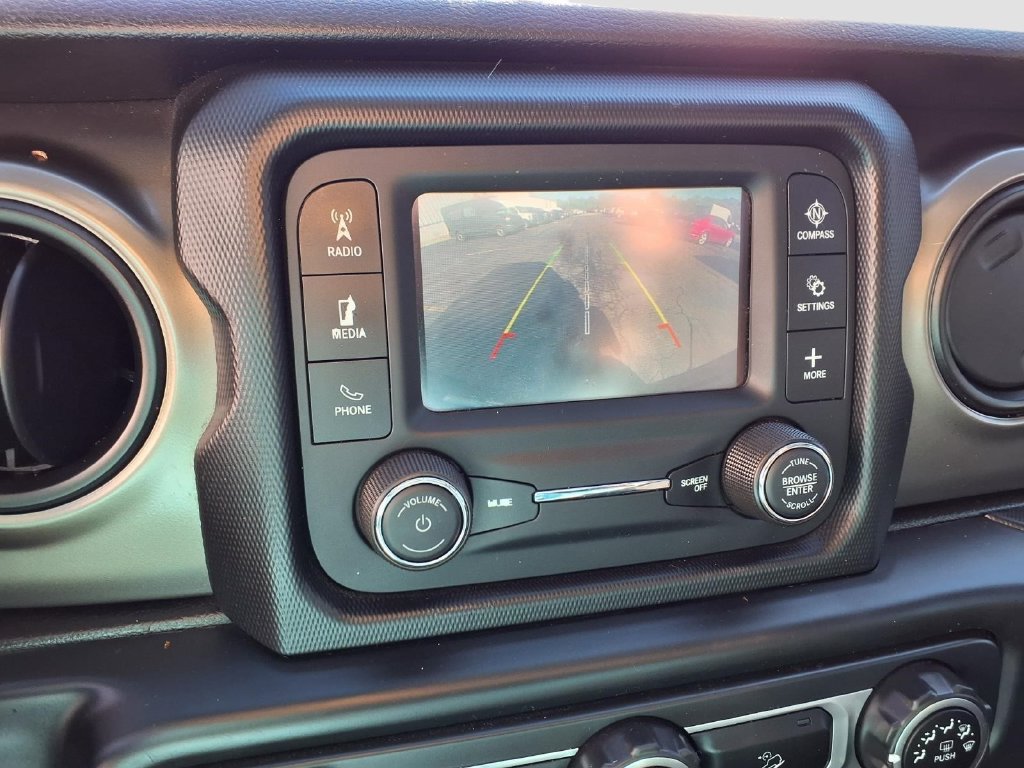Used 2018 Jeep Wrangler Unlimited Sport AWD/4WD image 12