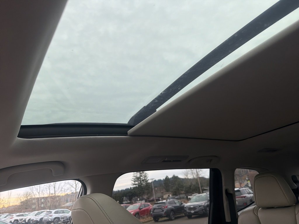 Used 2022 Subaru Ascent Limited w/ Technology Package image 42