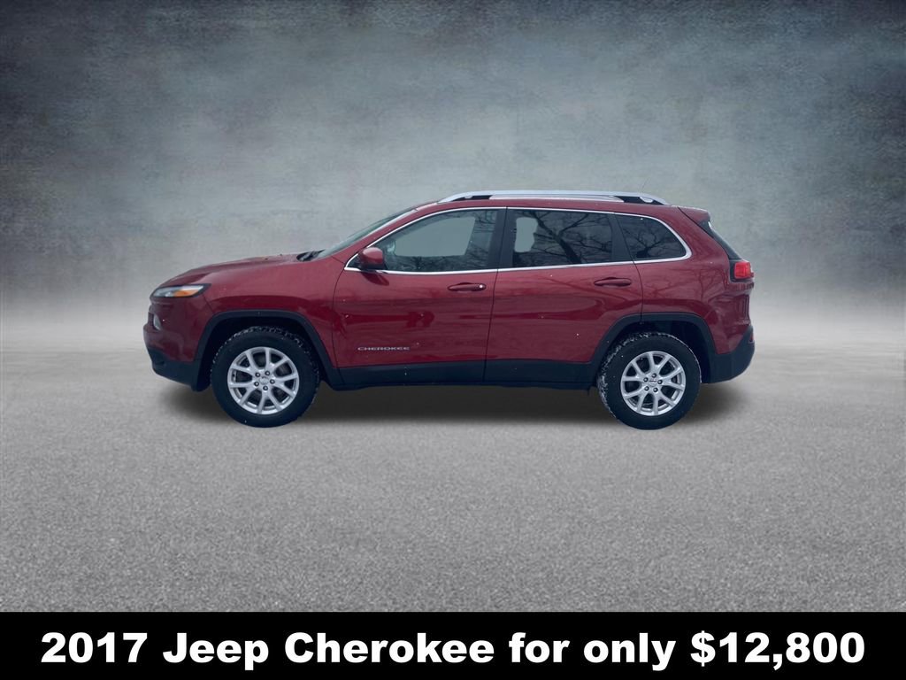 Used 2017 Jeep Cherokee Latitude image 2