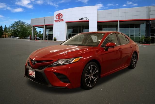 Certified 2020 Toyota Camry SE image 6
