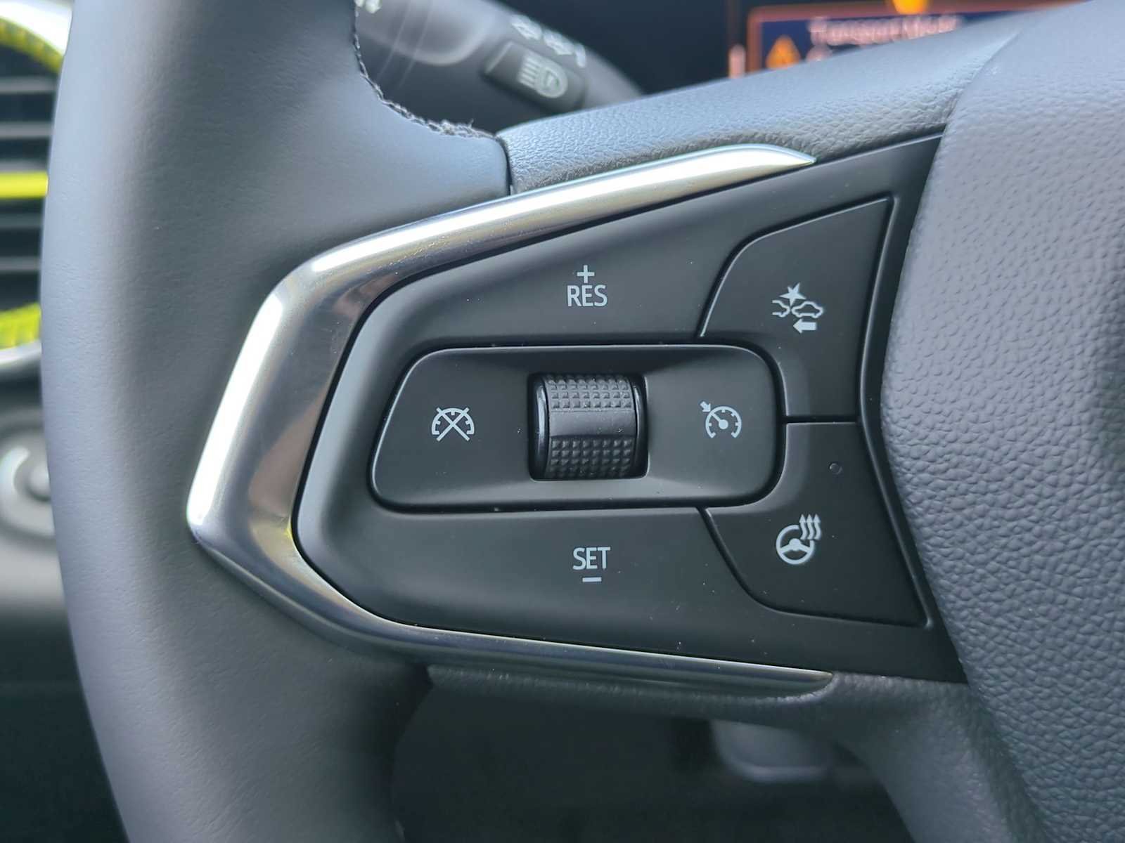 New 2026 Chevrolet Trax LT w/ Midnight Edition FWD image 15