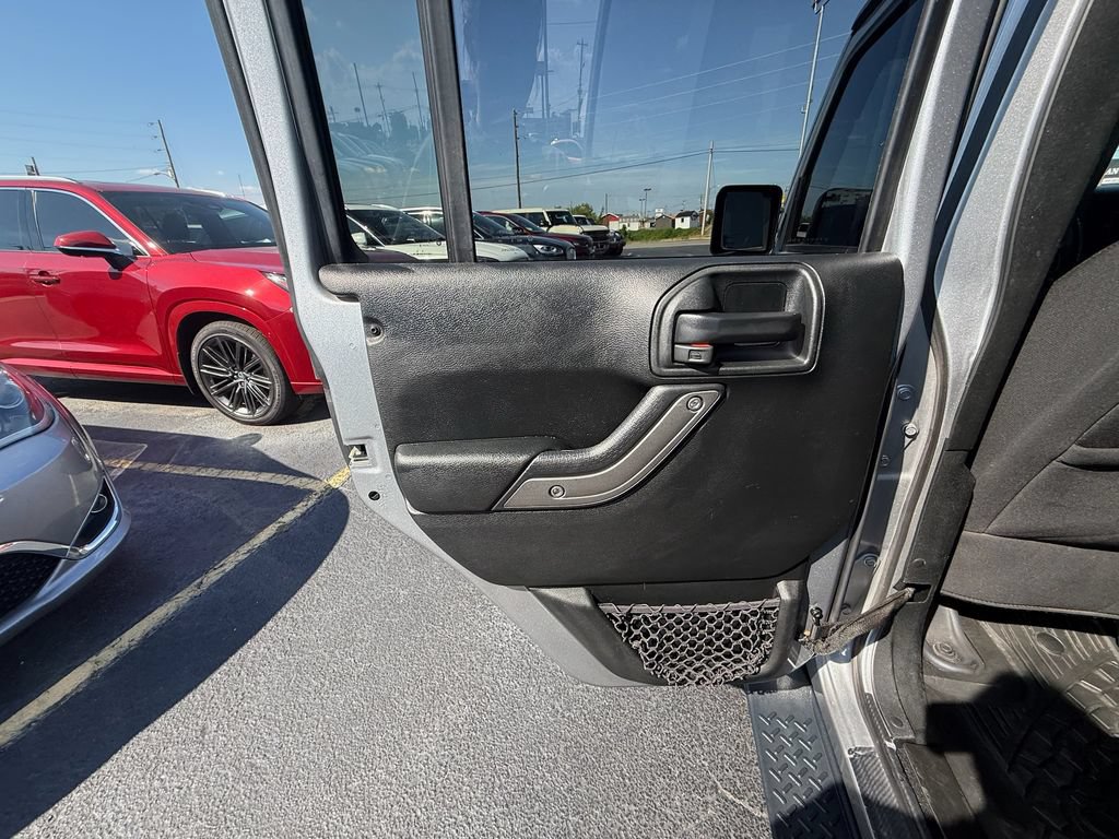 Used 2018 Jeep Wrangler Unlimited Sport S AWD/4WD image 18