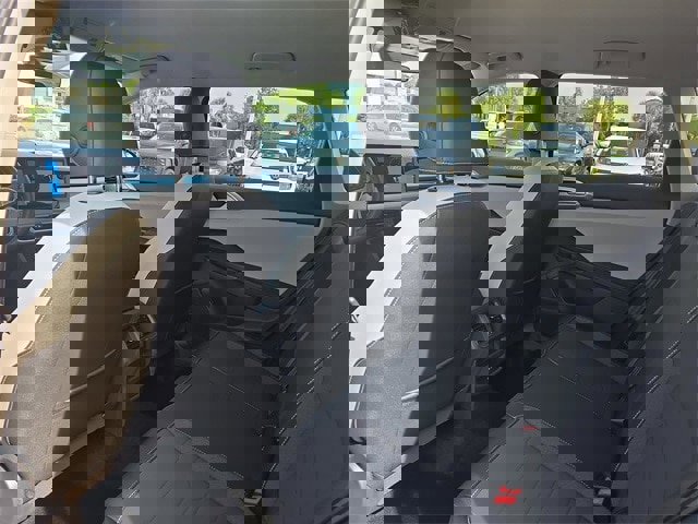 New 2025 Volkswagen Taos SE image 9