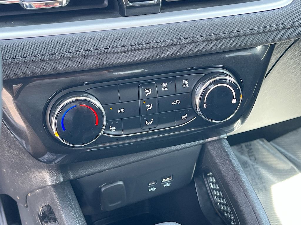 Used 2024 Chevrolet TrailBlazer LT w/ LT Cold Weather Package image 15