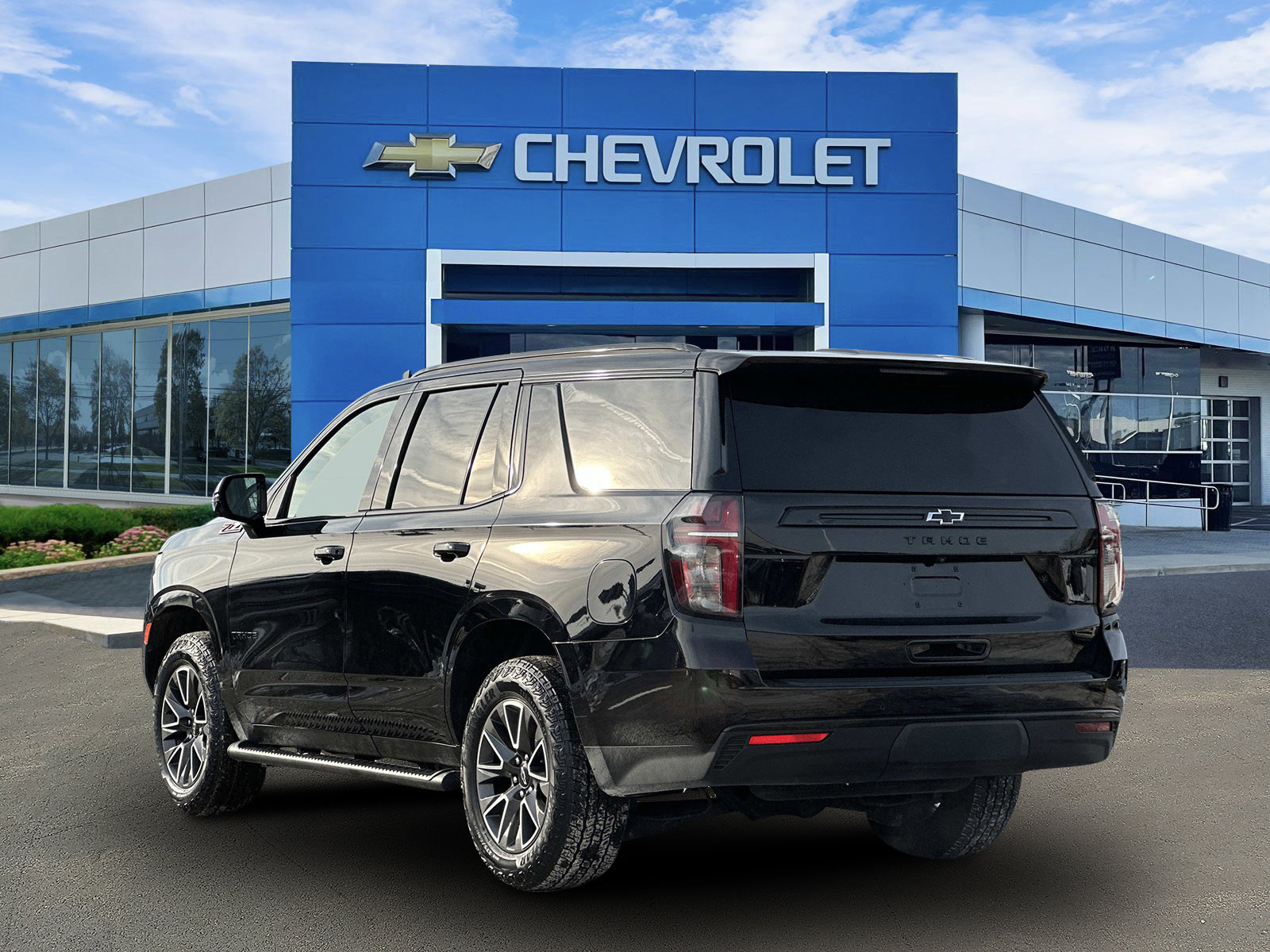 Certified 2023 Chevrolet Tahoe Z71 w/ Luxury Package image 4