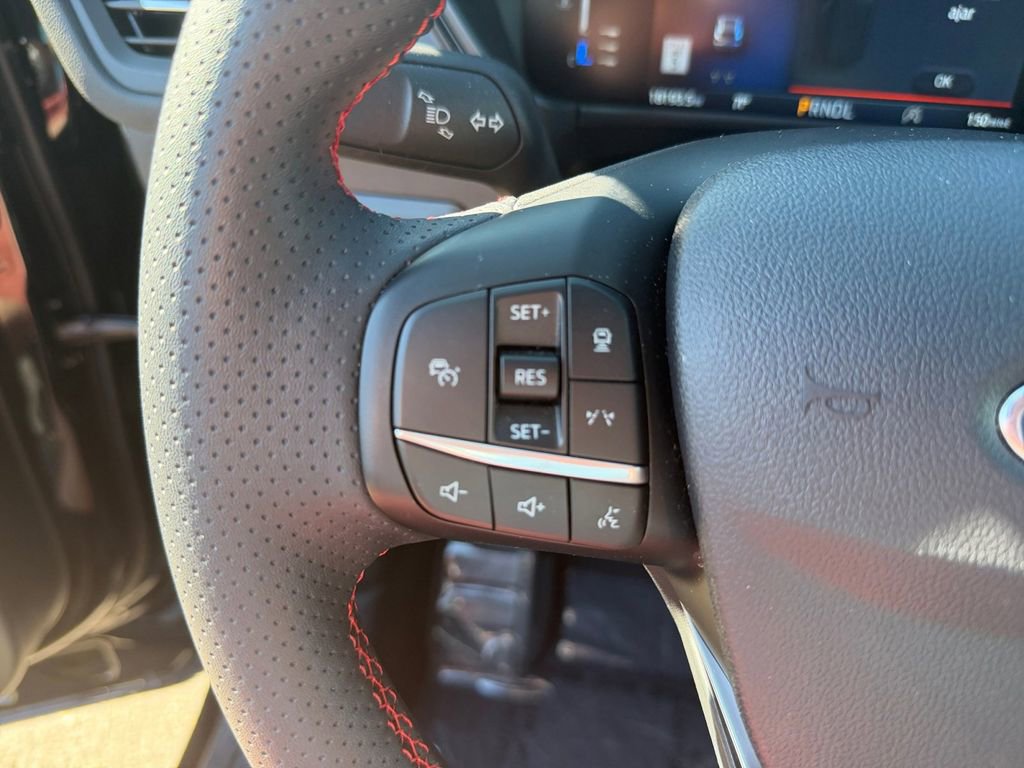 Used 2024 Ford Escape ST-Line w/ Tech Pack #1 AWD/4WD image 29