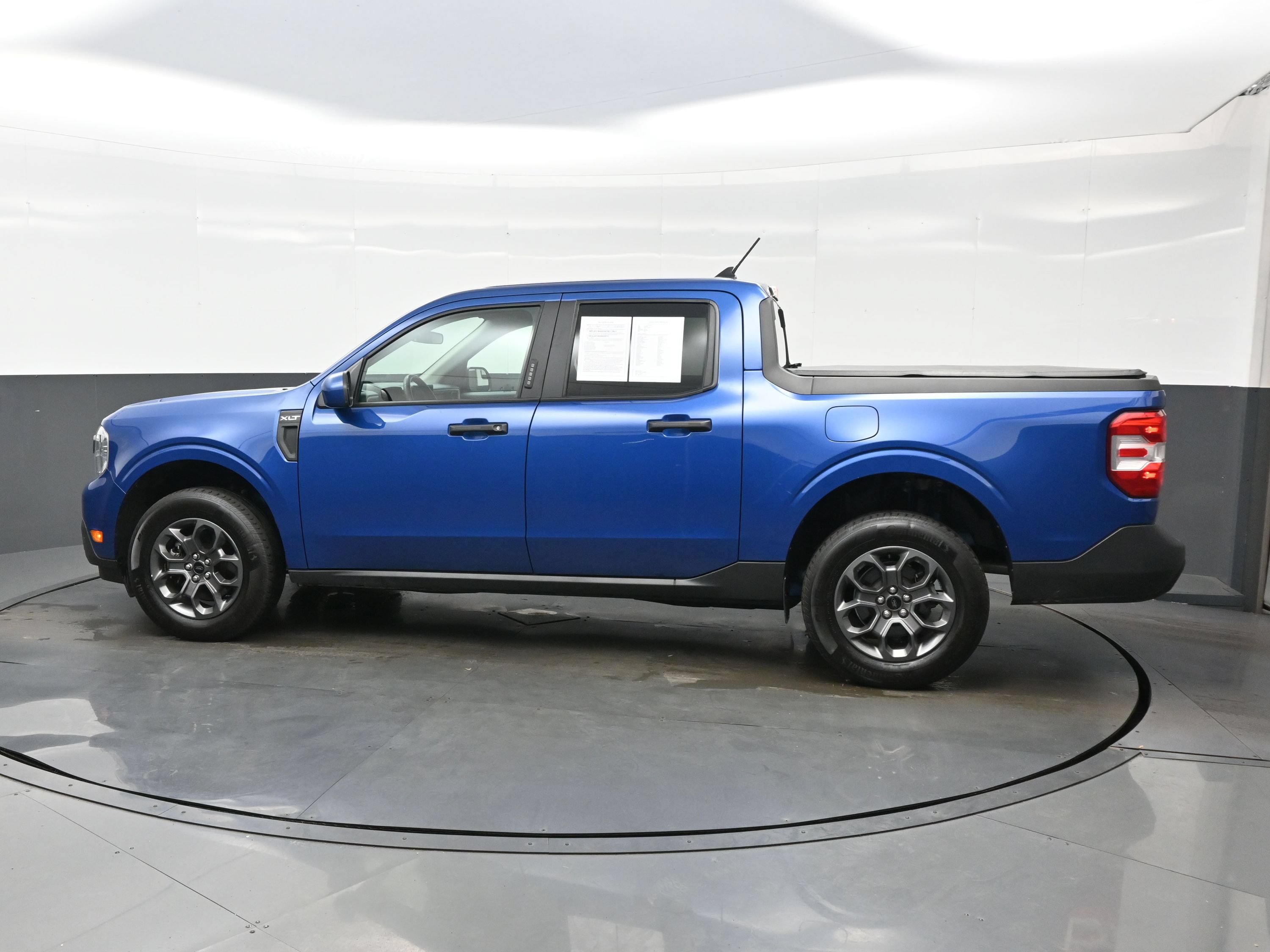 Used 2023 Ford Maverick XLT w/ XLT Luxury Package FWD image 3