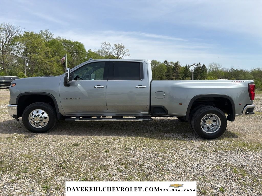 Used 2024 Chevrolet Silverado 3500 LTZ w/ LTZ Plus Package AWD/4WD image 2