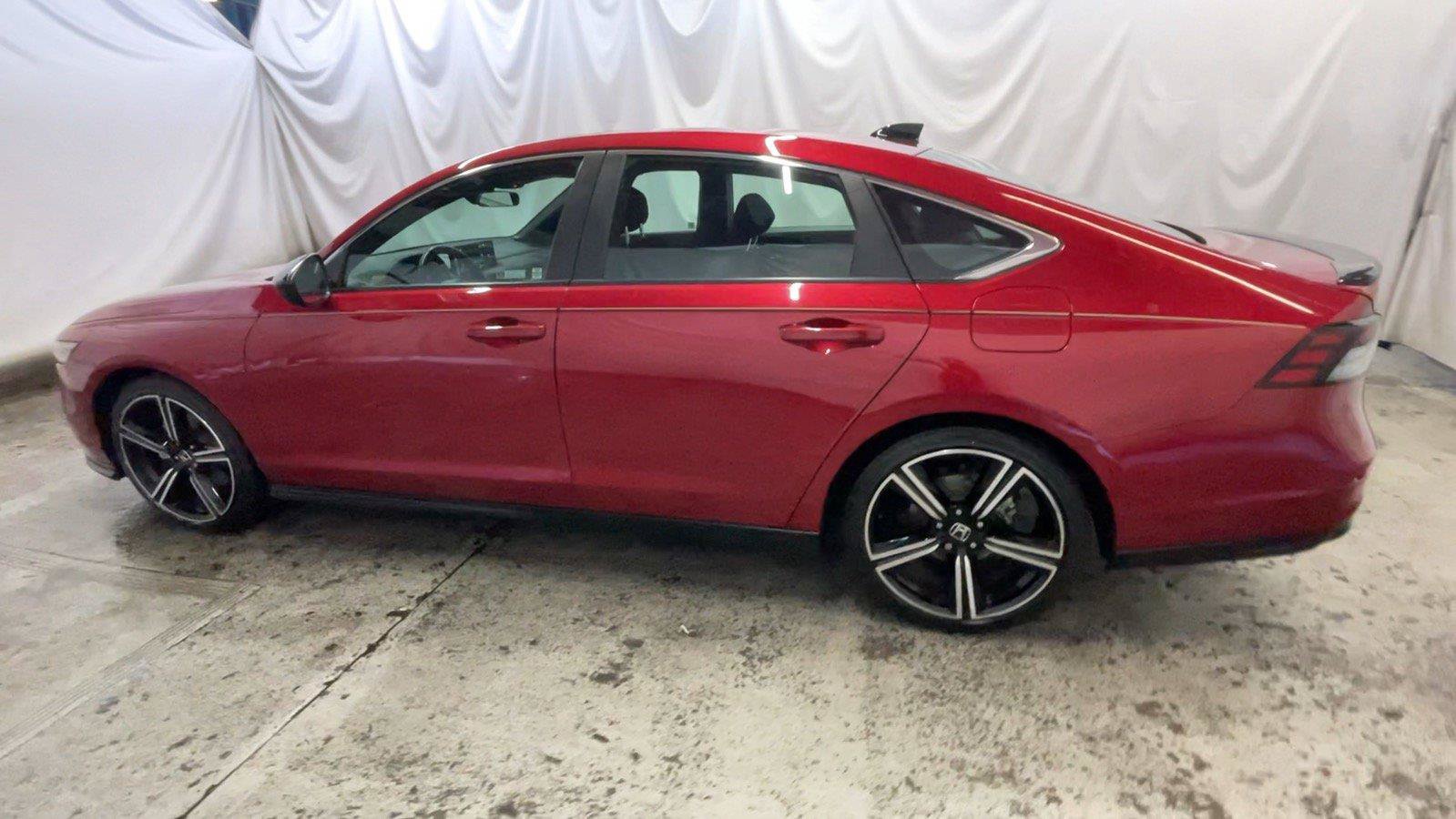 Used 2023 Honda Accord Sport image 11