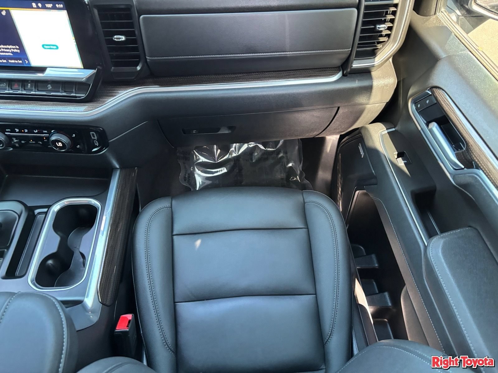 Used 2026 Chevrolet Silverado 1500 LT Trail Boss w/ LT Trail Boss Premium Package AWD/4WD image 18